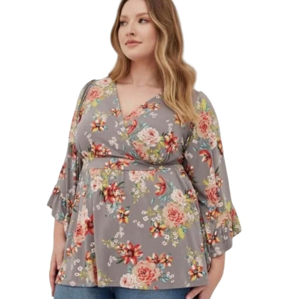 Torrid Super Soft Knit Gray Floral Babydoll Bell Sleeve‎ Top Plus Size 2 2X New